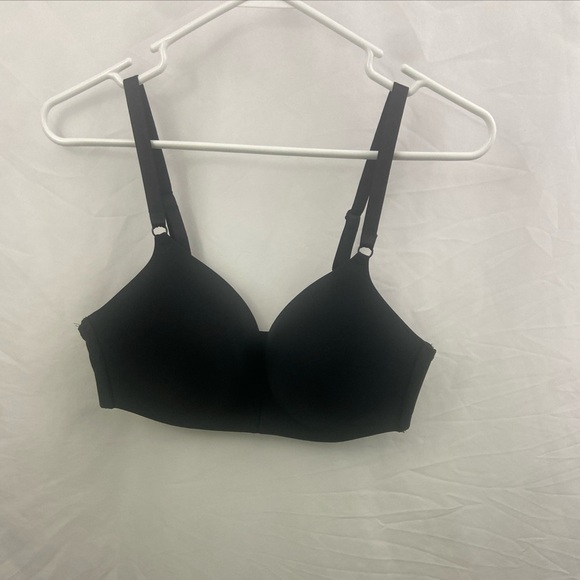 Victoria's Secret Bra 38D No Wire Sans Armature Lightly Padded Wire Black - Picture 1 of 11
